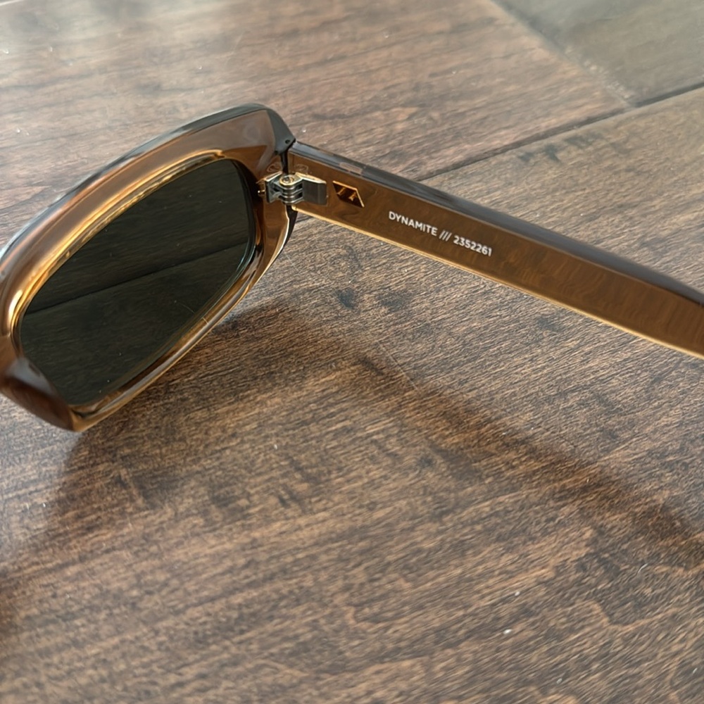 Le Specs dynamite rectangular frames tobacco - Picture 6 of 9